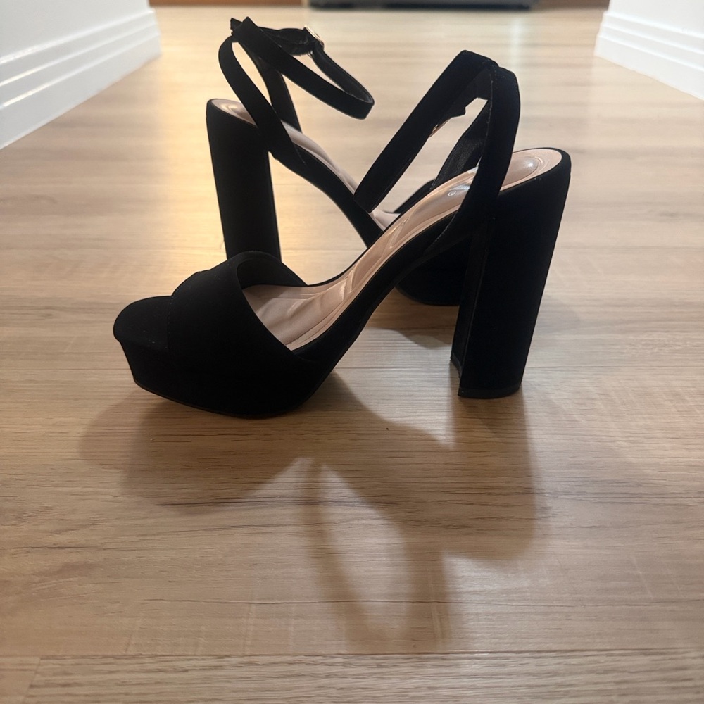 Windsor Elegant Black Platform Heels